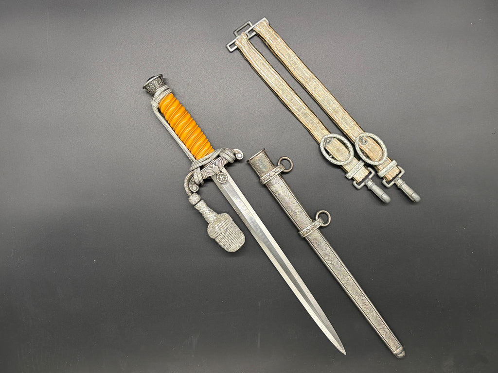 Unmarked Heer Dagger