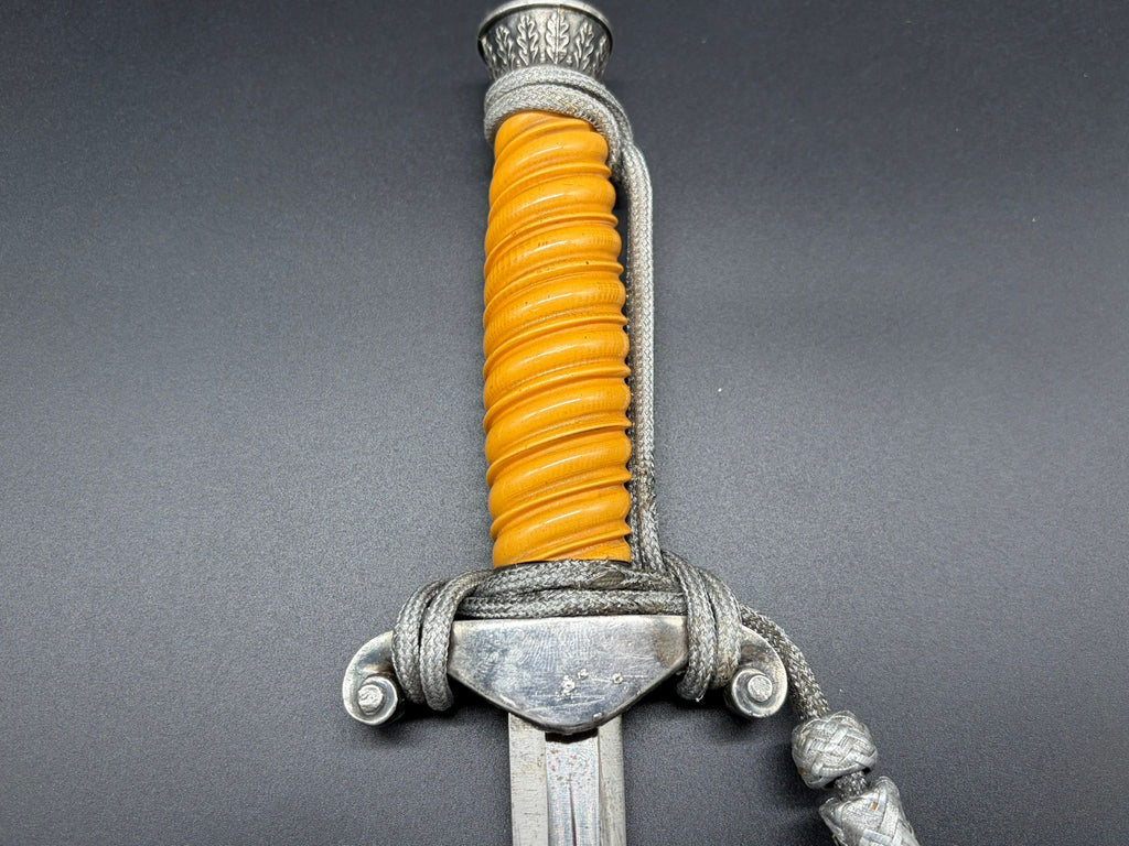 Unmarked Heer Dagger